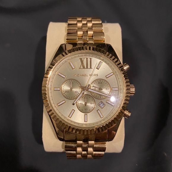 Michael Kors Watch - Picture 2 of 2